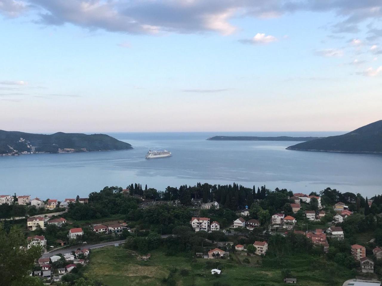 Magnificent Views Apartment Herceg Novi Habitación foto
